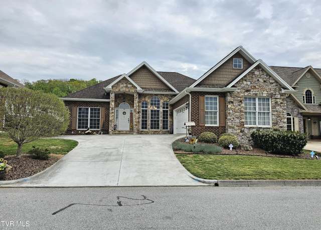 Property at 1211 Downing Pl, Kingsport, TN 37663, 3 beds, 2 baths