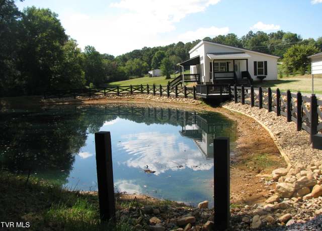 Property at 465 Kinser Park Ln, Greeneville, TN 37743, 2 beds, 2.5 baths