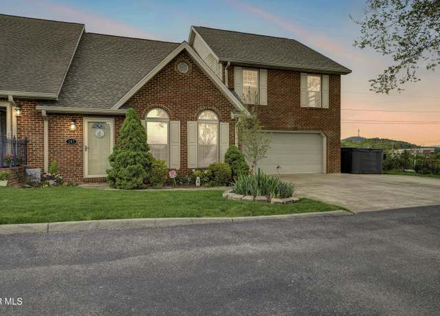 Property at 404 East Mountain View Rd #107, Johnson City, TN 37601, 4 beds, 3.5 baths