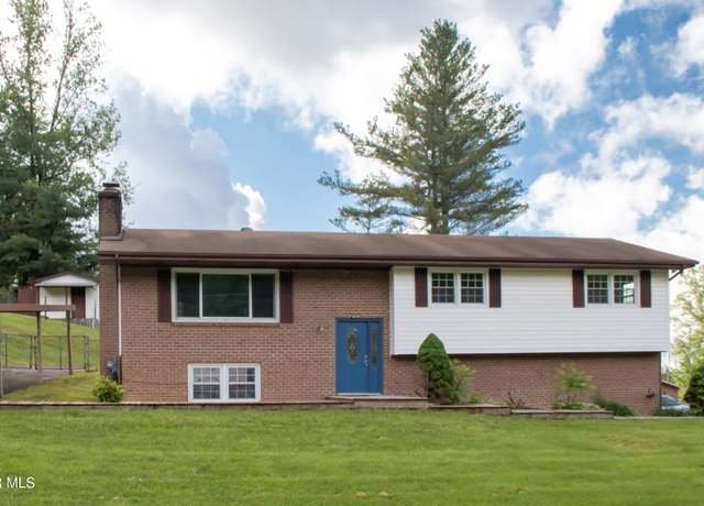 Property at 7324 White Pine Cir, Bristol, VA 24202, 3 beds, 2.5 baths