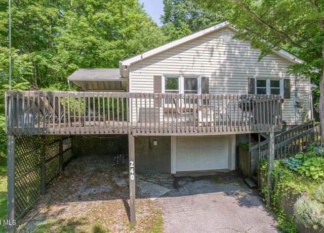 Property at 240 Watson Rd, Bristol, TN 37620, 2 beds, 2 baths
