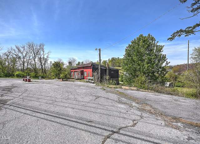 Property at 4418 Weaver Pike, Bluff City, TN 37618, 2 beds, 1.5 baths