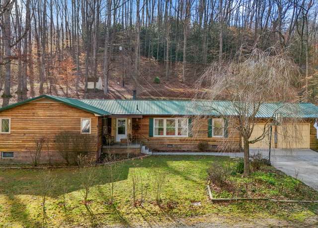 Property at 1628 Valleyview Dr, Big Stone Gap, VA 24219, 4 beds, 2.5 baths