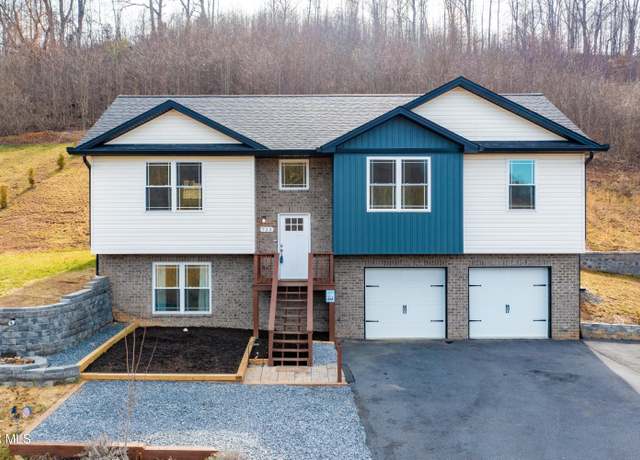 Property at 723 Central Heights Rd, Blountville, TN 37617, 3 beds, 3 baths