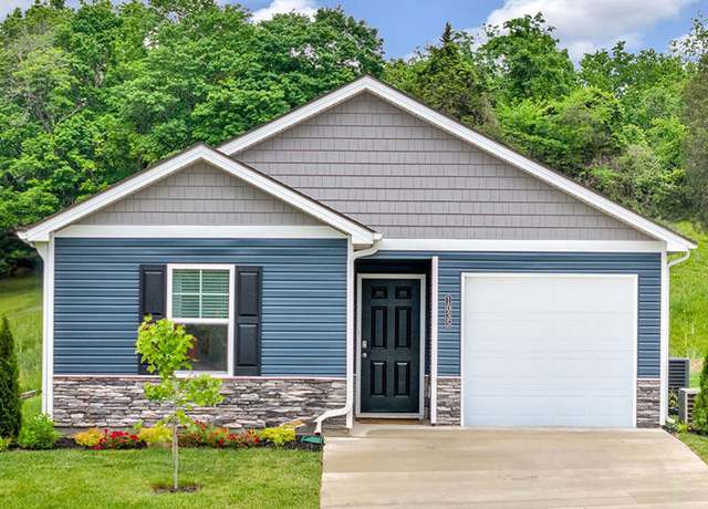 Property at 1035 Clearwater Lane Ln, Johnson City, TN 37601, 3 beds, 2 baths