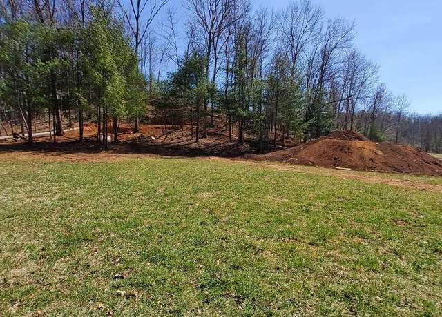 Property at 101 Homestead Dr, Unicoi, TN 37692