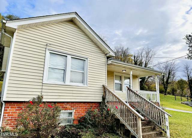 Property at 2122 Hawthorne St, Kingsport, TN 37664, 2 beds, 1 bath