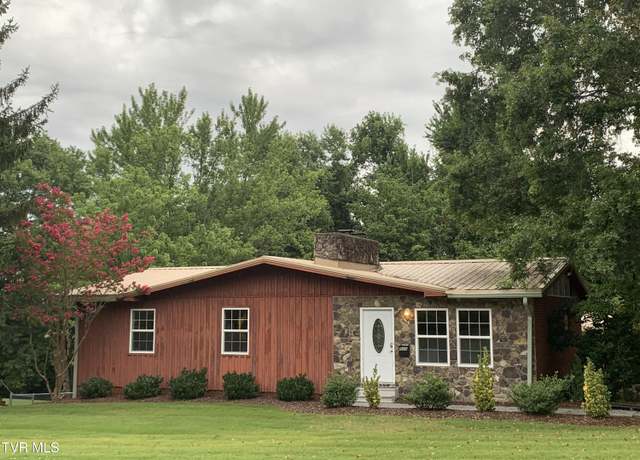 Property at 520 Hills Dr, Johnson City, TN 37604, 4 beds, 3 baths