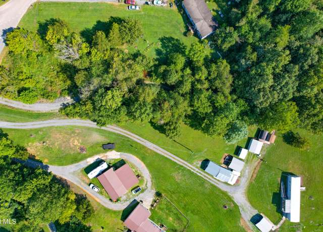 Property at 744 Ridge Dr, Piney Flats, TN 37686