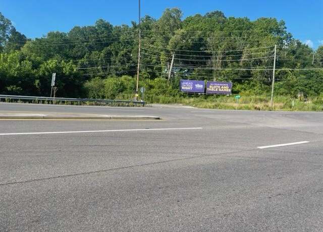 Property at 1323/1385 Island Rd, Bristol, VA 24201