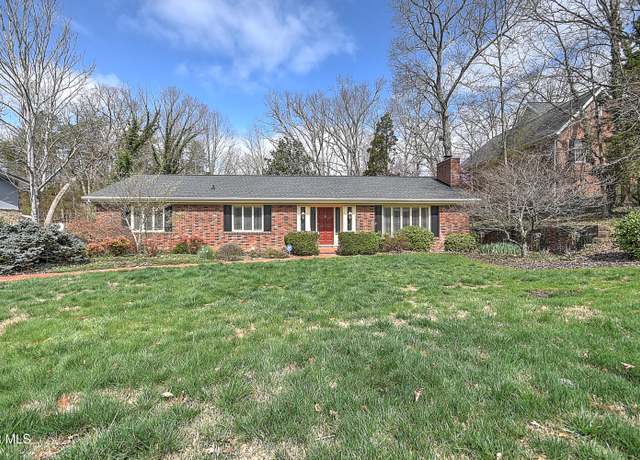 Property at 2524 Wildwood Dr, Kingsport, TN 37660, 4 beds, 3 baths