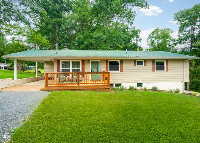 Property at 101 Ridgewood Dr, Bristol, TN 37620, 4 beds, 2 baths