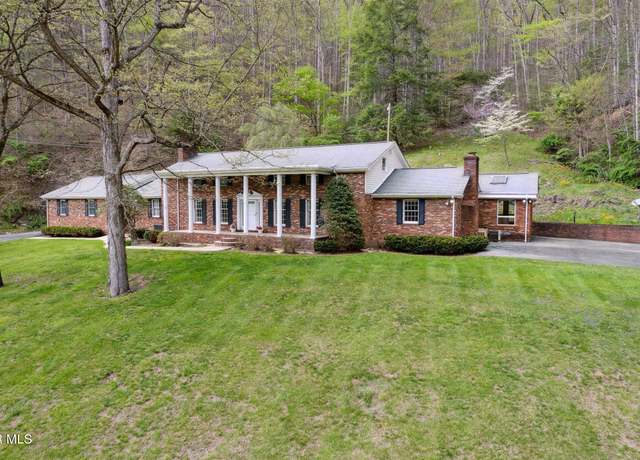 Property at 5268 River Side Dr, Raven, VA 24639, 3 beds, 4.5 baths