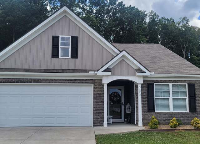 Property at 3323 Joshua Ln, Kingsport, TN 37664, 3 beds, 2 baths