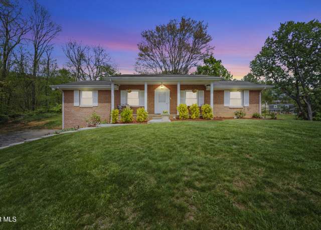 Property at 7357 White Pine Cir, Bristol, VA 24202, 3 beds, 3 baths