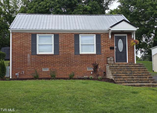 Property at 1317 Newton St, Bristol, VA 24201, 2 beds, 1 bath