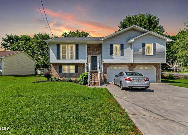 Property at 219 Grandview St, Mount Carmel, TN 37645, 4 beds, 2.5 baths