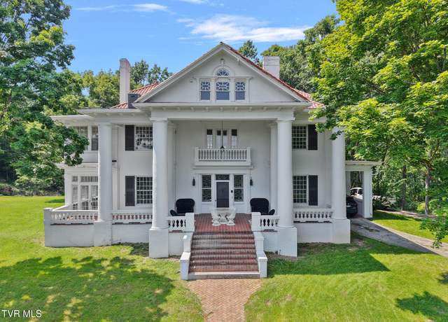 Property at 412 Main St, Greeneville, TN 37743, 6 beds, 6.5 baths