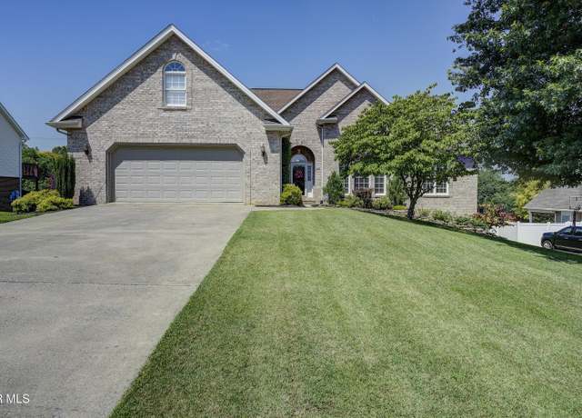 Property at 305 Emerald Chase Cir, Johnson City, TN 37615, 4 beds, 4 baths