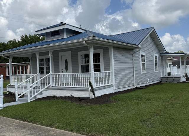 Property at 701 1st St, Elizabethton, TN 37643, 2 beds, 1 bath