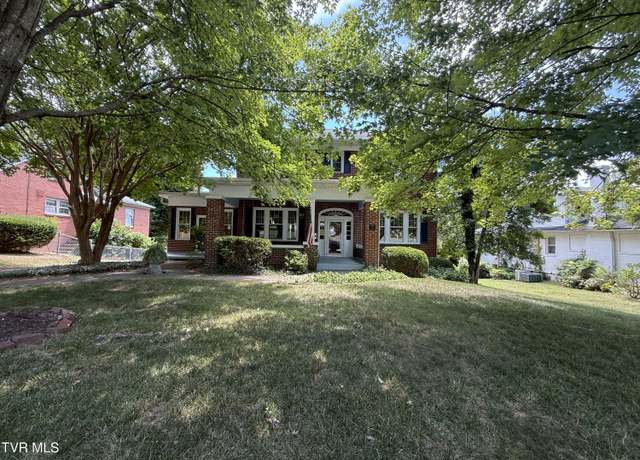 Property at 1151 Holston Ave, Bristol, TN 37620, 5 beds, 2.5 baths