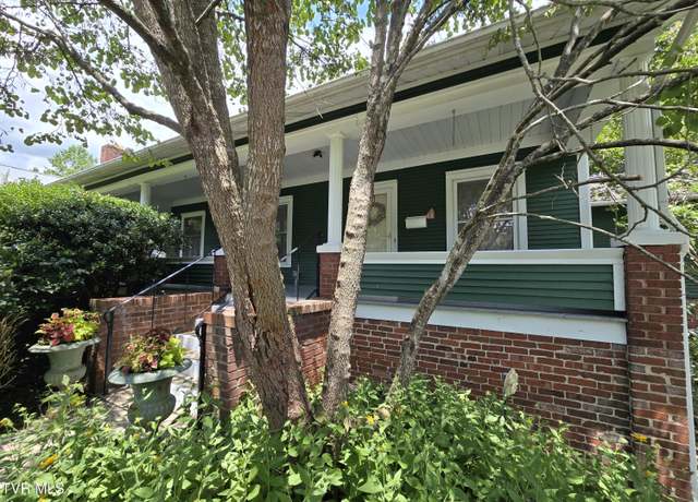 Property at 113 2nd St, Big Stone Gap, VA 24219, 4 beds, 2.5 baths