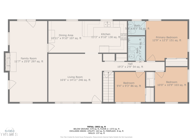 Property at 2225 Hall St, Kingsport, TN 37660, 3 beds, 2.5 baths