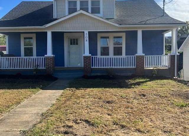 Property at 308 K St, Elizabethton, TN 37643, 5 beds, 3 baths