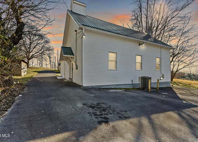 Property at 338 Lowland St, Abingdon, VA 24210, 1.5 baths