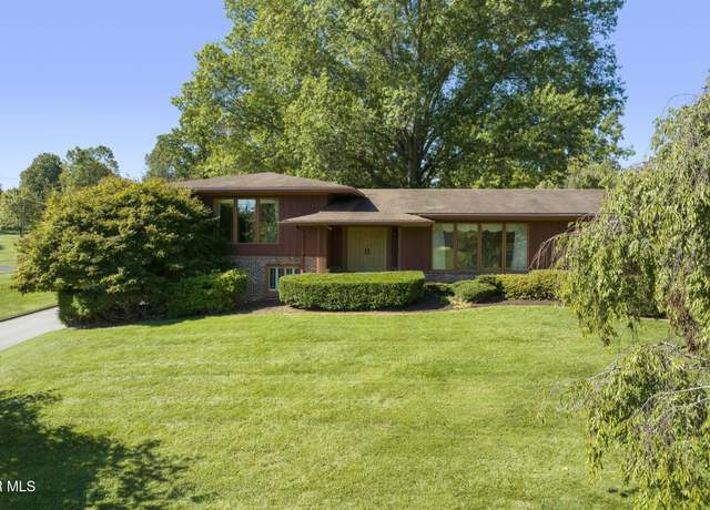 Property at 909 Millercrest Dr, Johnson City, TN 37604, 5 beds, 4 baths