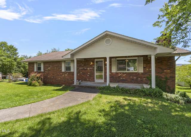 Property at 1746 Leconte Dr, Maryville, TN 37803, 3 beds, 2.5 baths