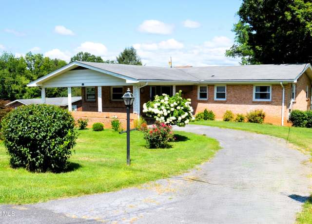 Property at 127 Echo Ln, Bluff City, TN 37618, 3 beds, 1.5 baths