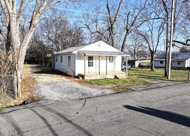 Property at 102 Sycamore St, Greeneville, TN 37745, 2 beds, 1 bath