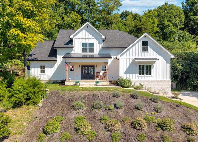 Property at 1445 Becky Dr, Johnson City, TN 37601, 4 beds, 2.5 baths