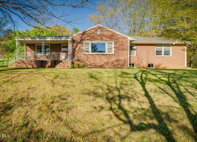 Property at 371 Holston River Dr, Kingsport, TN 37660, 4 beds, 1.5 baths