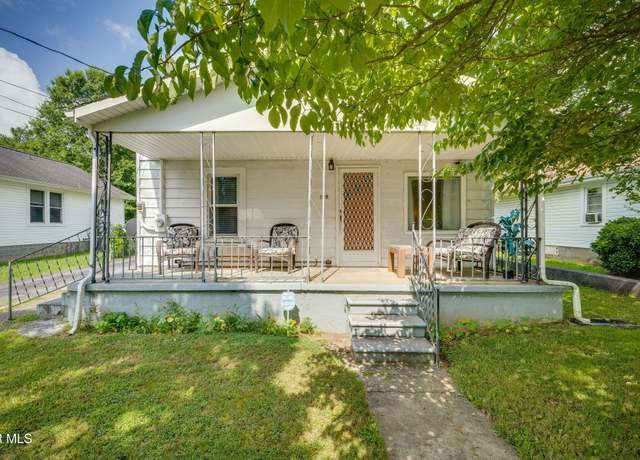 Property at 709 Watauga Ave, Elizabethton, TN 37643, 3 beds, 1 bath