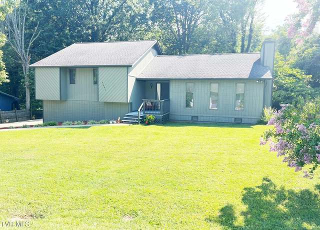 Property at 4061 Black Oak Dr, Kingsport, TN 37660, 3 beds, 2 baths