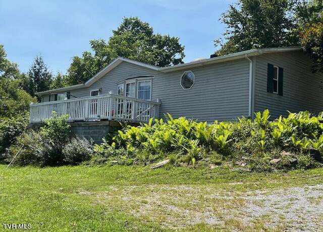 Property at 7900 High Oak Rd, Pound, VA 24279, 3 beds, 2 baths