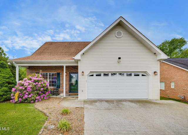 Property at 4109 Thackeray Ct, Kingsport, TN 37663, 3 beds, 2.5 baths