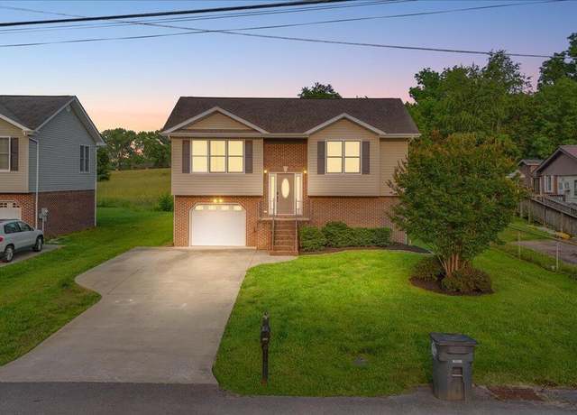 Property at 701 Brookhaven Dr, Kingsport, TN 37660, 3 beds, 2 baths
