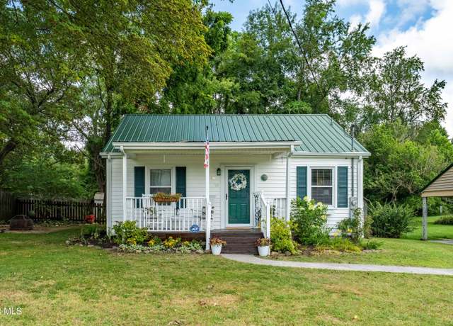 Property at 310 Johnston Ave, Bristol, TN 37620, 2 beds, 1 bath