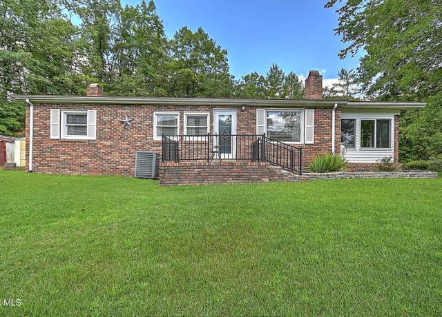 Property at 359 Maple Gap Road Rd, Swords Creek, VA 24649, 3 beds, 2 baths