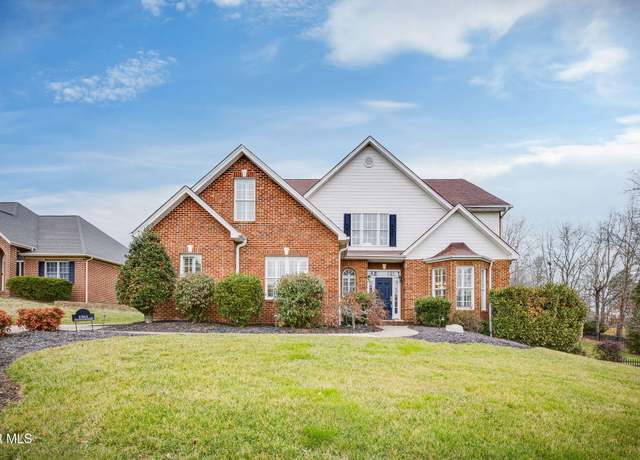 Property at 1761 Buckingham Ct, Kingsport, TN 37660, 6 beds, 4.5 baths