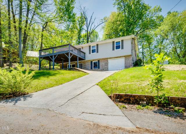 Property at 112 Fairwood St, Kingsport, TN 37660, 4 beds, 2.5 baths