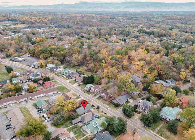Property at 438 Main St, Greeneville, TN 37743, 2 beds, 1 bath