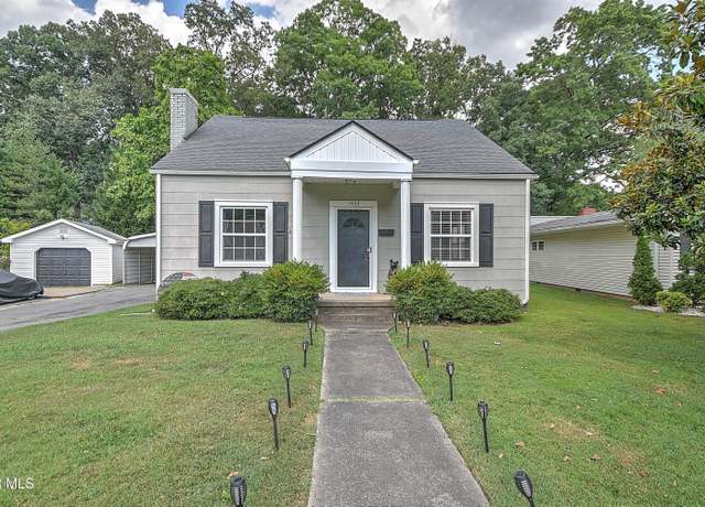 Property at 1432 Valley St, Kingsport, TN 37660, 5 beds, 3 baths