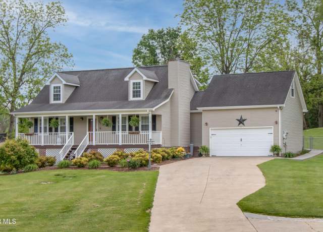 Property at 3493 Weaver Pike, Bristol, TN 37620, 4 beds, 3 baths