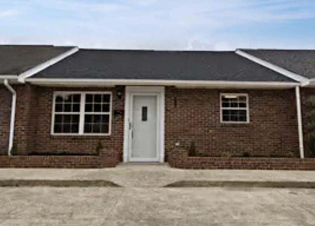 Property at 328 Cedar Ave Unit B, Elizabethton, TN 37643, 2 beds, 3 baths
