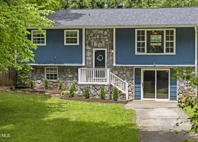 Property at 194 Dosser Ln, Johnson City, TN 37601, 3 beds, 3 baths