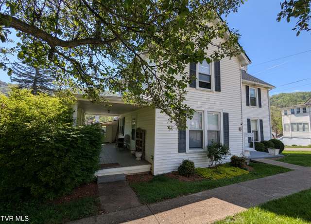 Property at 209 Cypress St, Gate City, VA 24251, 3 beds, 2 baths